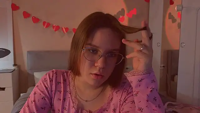 Snapshot of Mia_Luw chatting on March 1, 2026, 4:36 am Mia Luw online show from March 1, 2026, 4:36 am