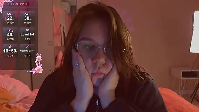 Snapshot of Mia_Luw chatting on March 6, 2026, 3:14 am Mia Luw online show from March 6, 2026, 3:14 am