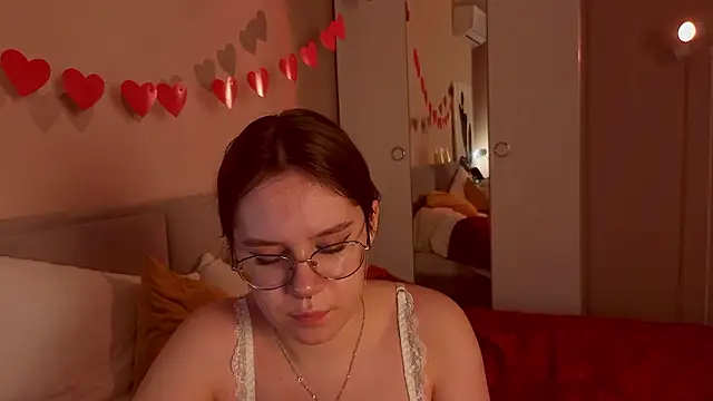 Snapshot of Mia_Luw chatting on March 15, 2026, 10:32 am Mia Luw online show from March 15, 2026, 10:32 am