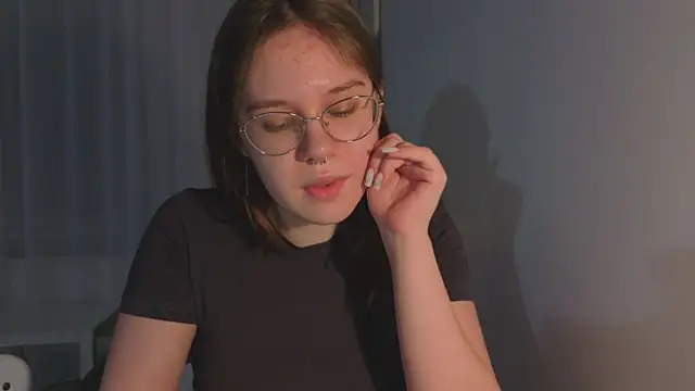 Snapshot of Mia_Luw chatting on March 29, 2026, 3:23 pm Mia Luw online show from March 29, 2026, 3:23 pm