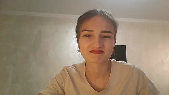 RoyalDessertt online show from September 15, 2025, 10:04 am