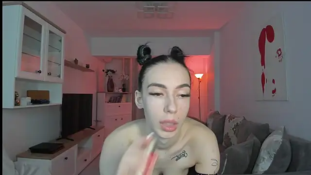 Celine Roxelle online show from March 15, 2025, 5:15 pm