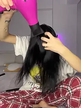 Celine Roxelle online show from February 8, 2026, 3:59 pm