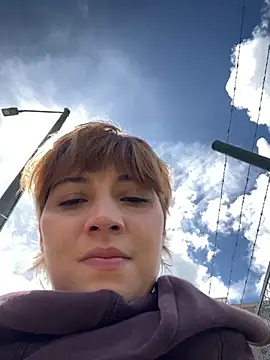 Maggie Geller online show from December 3, 2025, 4:49 pm