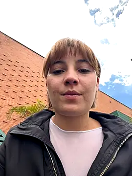 Maggie Geller online show from December 4, 2025, 6:38 pm