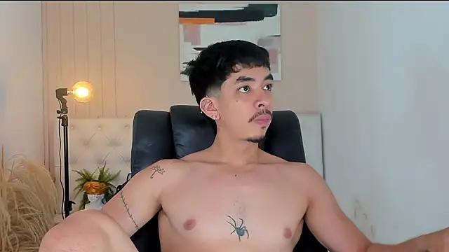 ISAAC CRYSTON online show from February 9, 2026, 9:30 pm