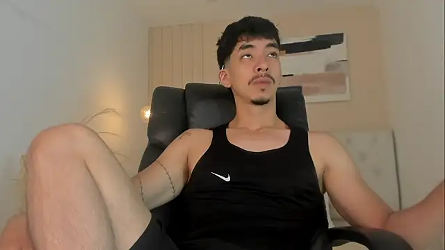 ISAAC CRYSTON online show from February 28, 2026, 9:49 pm