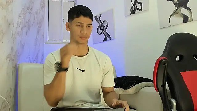 ANDRES STUD online show from November 18, 2025, 12:42 pm