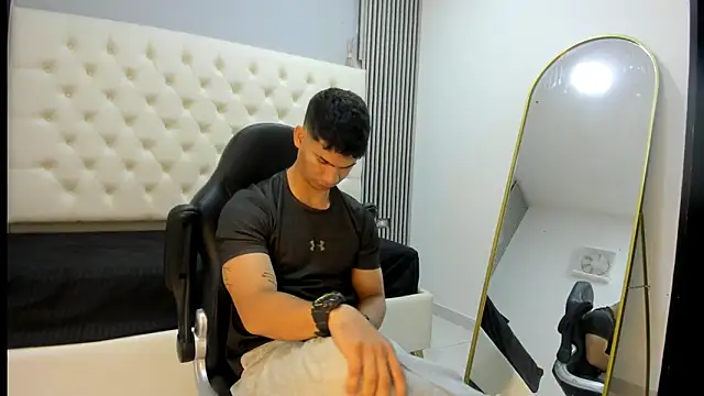 ANDRES STUD online show from March 19, 2026, 3:43 am