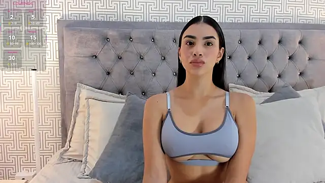 FelicityAdams online show from November 12, 2025, 3:23 pm