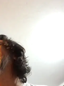 jeans and emma online show from December 15, 2025, 4:39 am