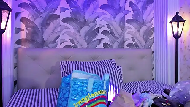 Snapshot of Sami_Evanns chatting on October 19, 2025, 3:18 am Sami Evanns online show from October 19, 2025, 3:18 am