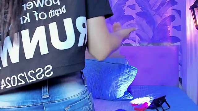 Snapshot of Sami_Evanns chatting on November 17, 2025, 2:28 am Sami Evanns online show from November 17, 2025, 2:28 am