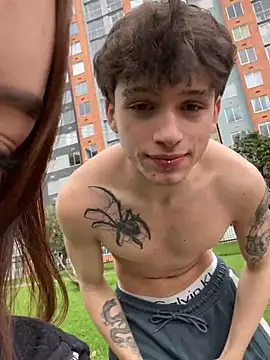 Valenr and Thomas online show from February 21, 2025, 5:53 pm