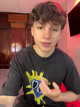 Valenr and Thomas online show from March 14, 2025, 7:48 am