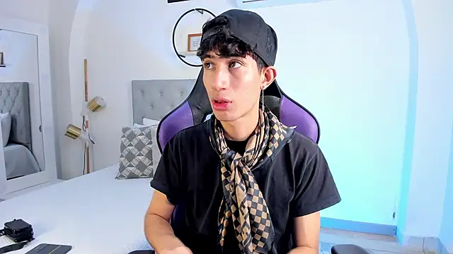 NovaaWheler online show from February 17, 2025, 4:09 am