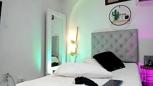 NovaaWheler online show from March 22, 2025, 5:06 am