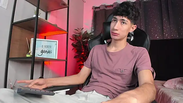 NovaaWheler online show from March 31, 2026, 11:54 am