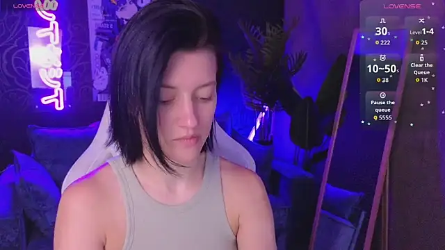 roxy riot  online show from March 31, 2026, 1:51 am