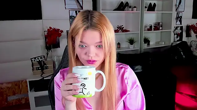 AdeleCartier online show from February 26, 2025, 2:37 am