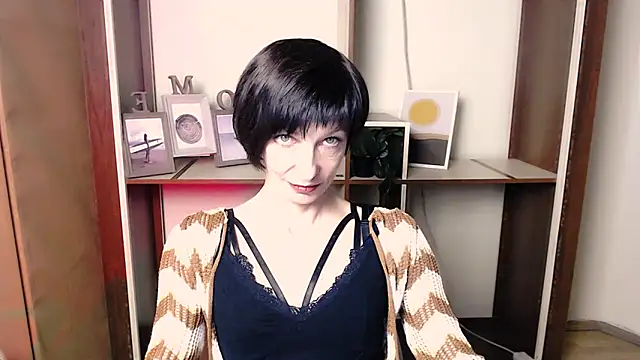  AngeliaFlow  online show from November 26, 2025, 12:28 pm