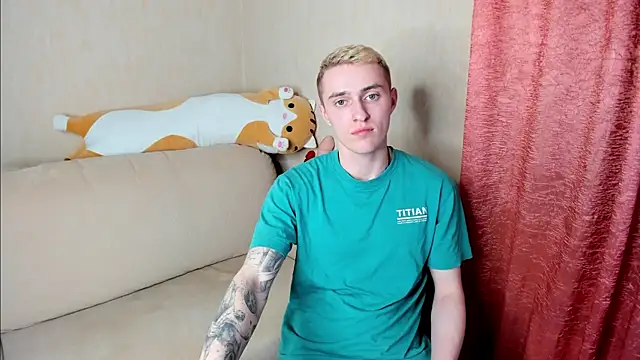 Snapshot of crazybottom99 chatting on March 3, 2025, 6:12 pm crazybottom99 online show from March 3, 2025, 6:12 pm