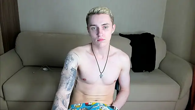 Snapshot of crazybottom99 chatting on March 20, 2025, 6:31 pm crazybottom99 online show from March 20, 2025, 6:31 pm