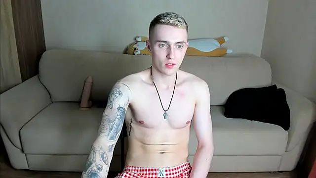 Snapshot of crazybottom99 chatting on March 21, 2025, 5:23 pm crazybottom99 online show from March 21, 2025, 5:23 pm