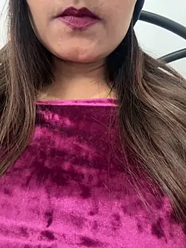 Deepcha1991 online show from February 21, 2025, 3:32 pm