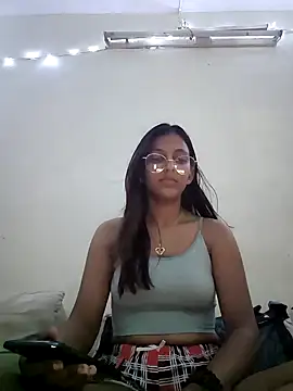 Snapshot of kissmebishh chatting on March 21, 2025, 10:06 pm kissmebishh online show from March 21, 2025, 10:06 pm
