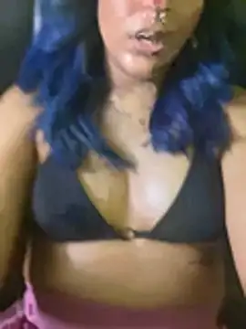 Snapshot of kissmebishh chatting on March 13, 2026, 9:32 pm kissmebishh online show from March 13, 2026, 9:32 pm