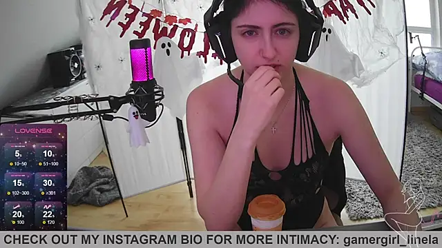 Gamergirl-Linela online show from October 24, 2025, 12:12 pm