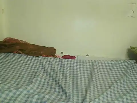 SweetLeona online show from October 13, 2025, 4:56 am