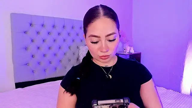 Snapshot of Morgan_Wright chatting on December 22, 2025, 7:33 pm Morgan Wright online show from December 22, 2025, 7:33 pm