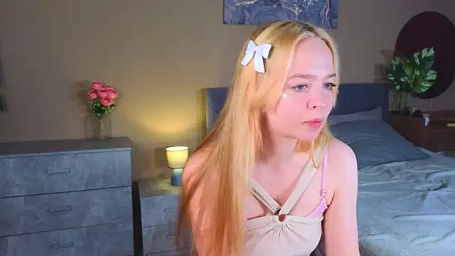 Bellla Murrr online show from March 13, 2025, 10:43 pm