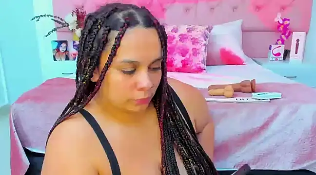 KourtneyEvans online show from February 6, 2025, 6:24 pm