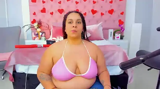 KourtneyEvans online show from February 11, 2025, 4:56 pm