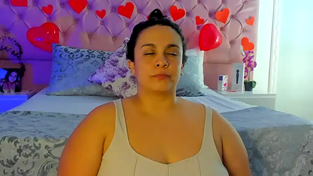 KourtneyEvans online show from February 24, 2025, 7:41 pm