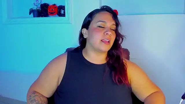 KourtneyEvans online show from October 23, 2025, 3:33 pm