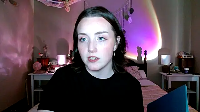 lilmisspuppet online show from August 9, 2026, 10:47 pm