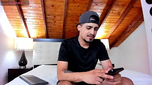 Sebastian Berne online show from November 17, 2025, 7:19 pm