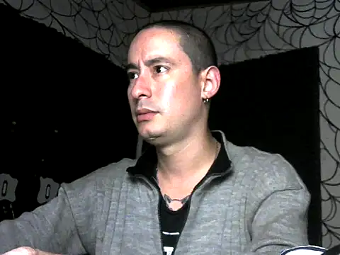 Snapshot of vampireathome chatting on November 25, 2025, 3:17 am vampireathome online show from November 25, 2025, 3:17 am