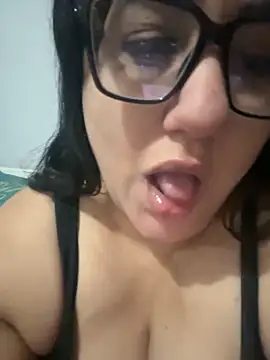 daianaspencer online show from November 10, 2025, 7:51 am