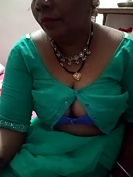 sonicute08 online show from September 17, 2025, 5:03 pm