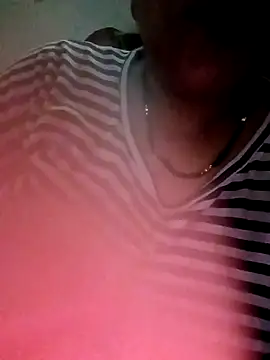 sonicute08 online show from October 6, 2025, 4:54 am