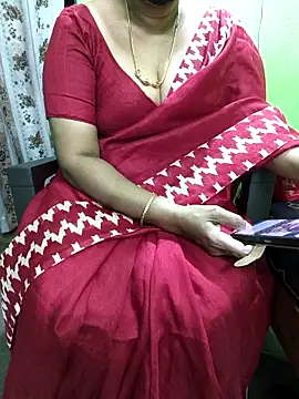 niiveditha online show from September 17, 2025, 7:32 am