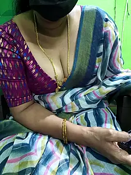 niiveditha online show from November 4, 2025, 12:04 pm