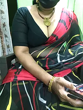 Snapshot of niiveditha chatting on November 15, 2025, 11:07 am niiveditha online show from November 15, 2025, 11:07 am
