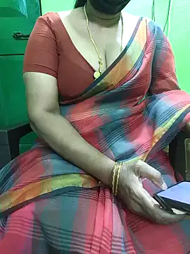 Snapshot of niiveditha chatting on November 20, 2025, 9:53 am niiveditha online show from November 20, 2025, 9:53 am