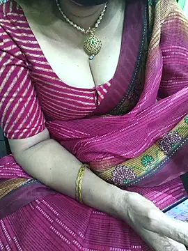 Snapshot of niiveditha chatting on November 22, 2025, 9:08 am niiveditha online show from November 22, 2025, 9:08 am